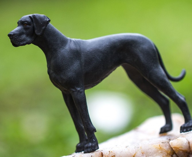 Figurka z psem Safari Ltd Dog Niemiecki szary